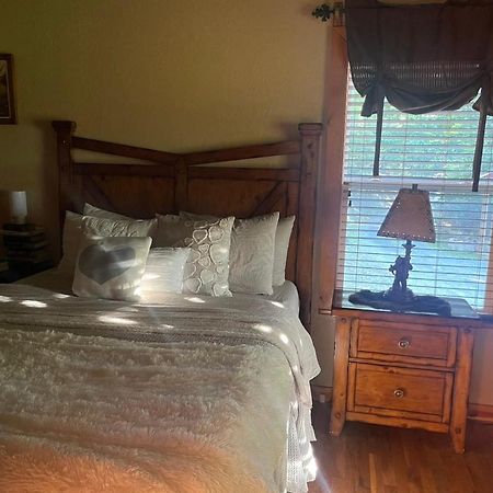 Homestead Retreat Newport Bagian luar foto